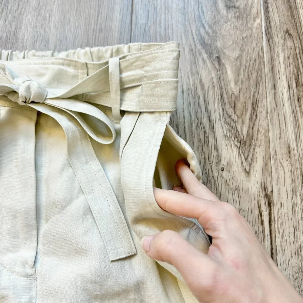 Aritzia Wilfred Kafka Linen High Rise Cargo Coastal Pants in Sand Cream Size 0